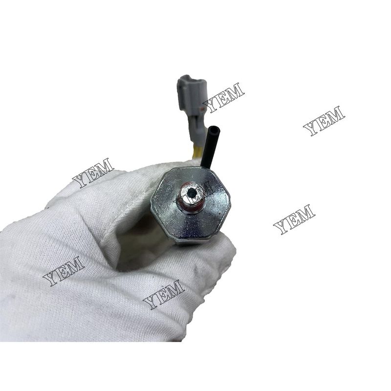 High Quality For Isuzu Compatible With Diesel Engines 6WG1 Oil Level Sensor 1-8240170-1